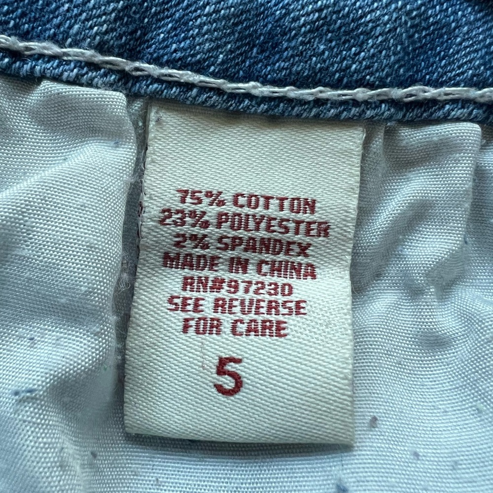Almost Famous Distressed Blue Jean Shorts Juniors Size 5 Low rise 28x2 cutoff - Picture 3 of 10